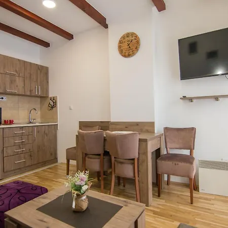 Apartman Mia باغينا باستا